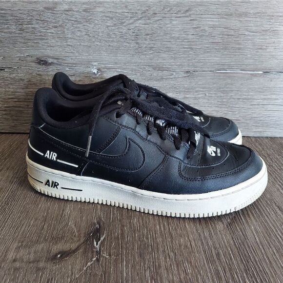 Nike Air Force LV8 3 Black GS Shoe Size 7Y CJ4092-001 - Picture 1 of 10